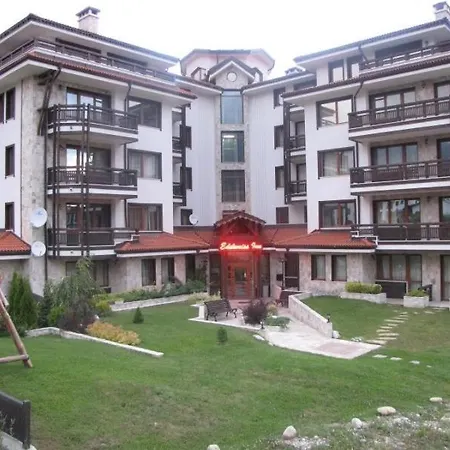 Cozy With Mauntain View Very Close To Gondola Apartamento